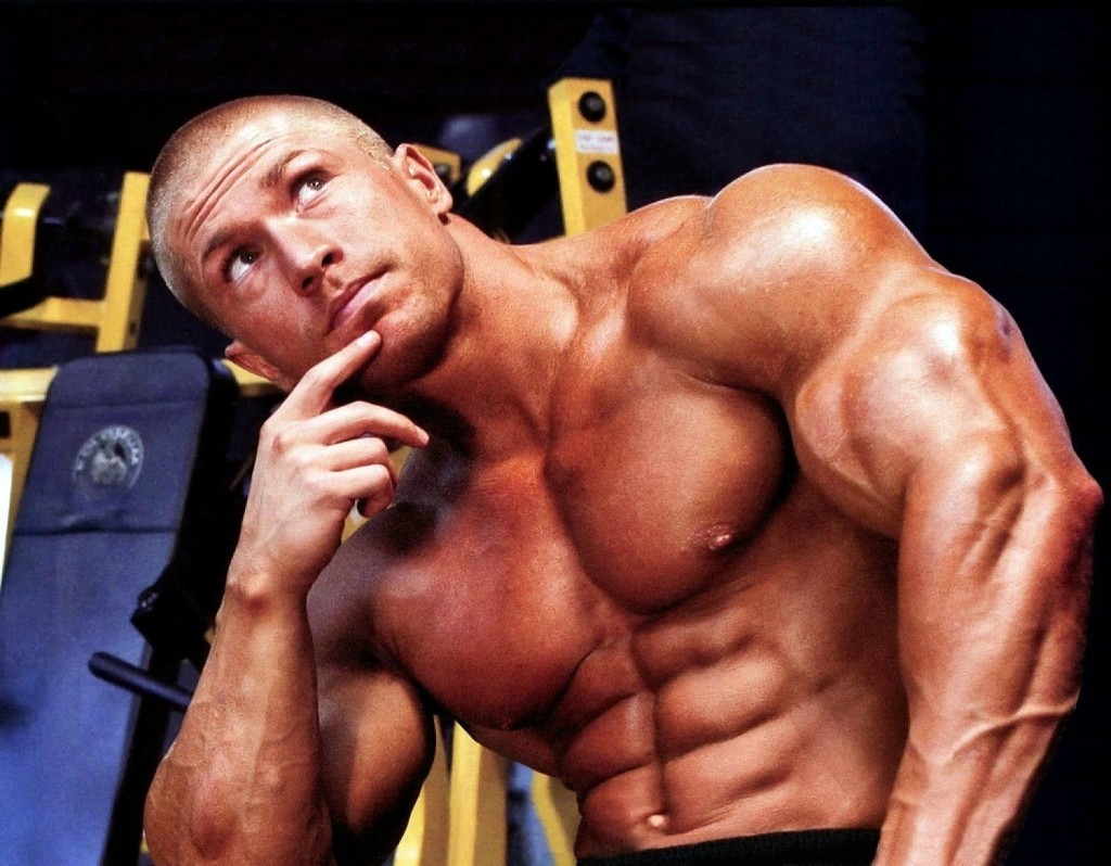 Bodybuilder-Thinking-1024x798